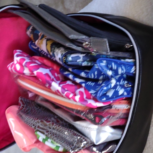 Lancombe travel case with Eiffel tower zipper and 13 pouches NWOT - Picture 2 of 5